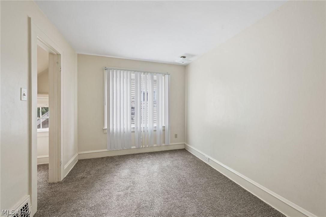 11715 Rutland Avenue Cleveland, OH 44108 - Photo 16 of 31