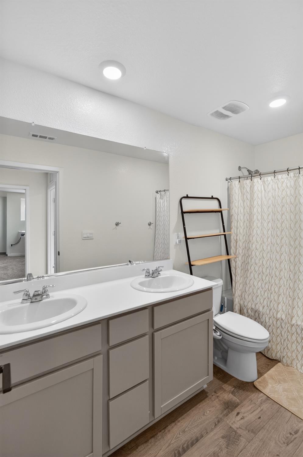 8883 Sebago Way Elk Grove, CA 95758 - Photo 33 of 54