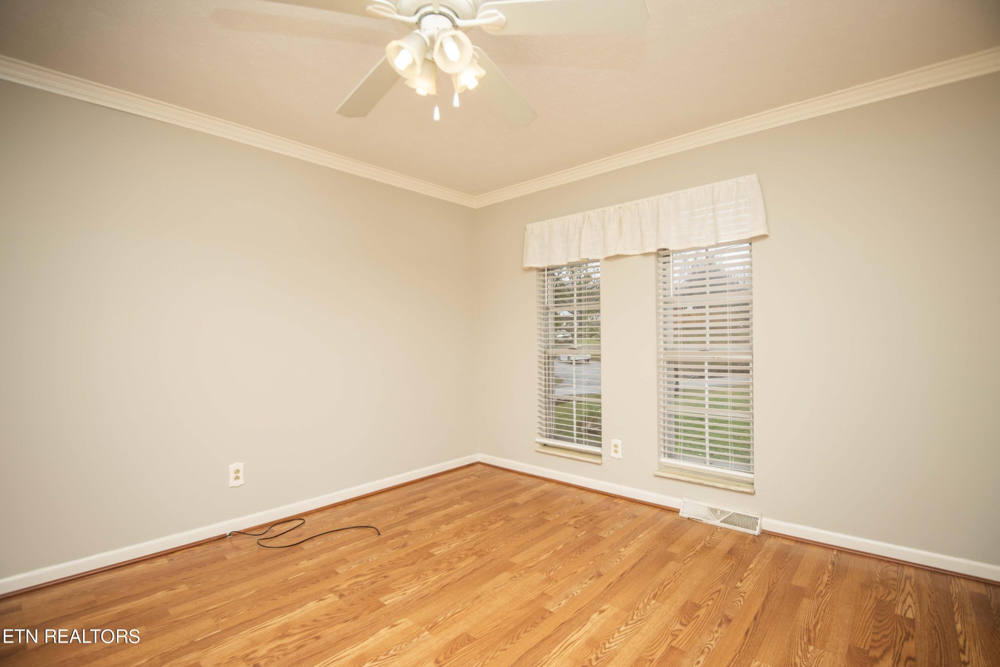 412 Farmer's Hollow Road Clinton, TN 37716 - Photo 27 of 51