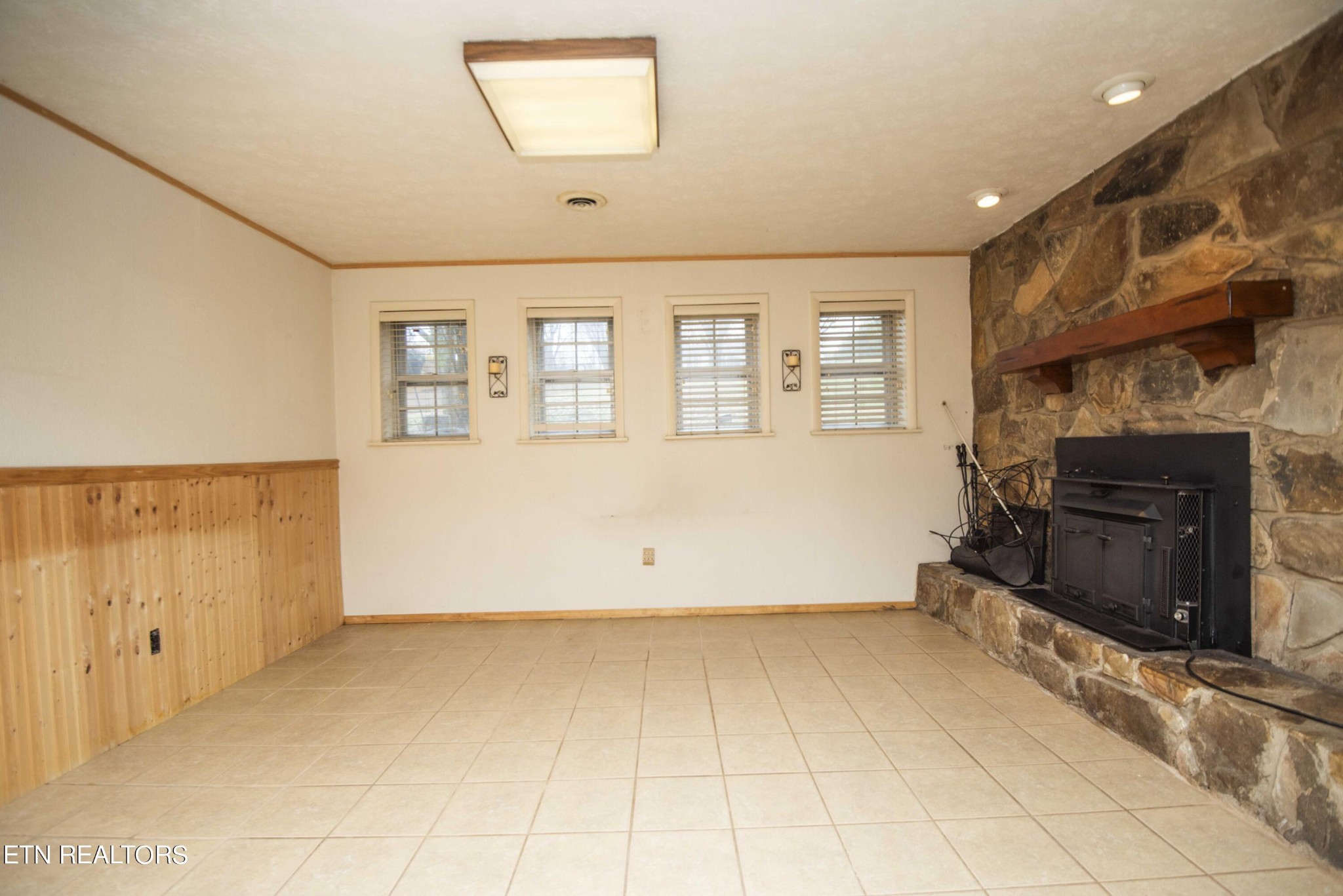 412 Farmer's Hollow Road Clinton, TN 37716 - Photo 32 of 51