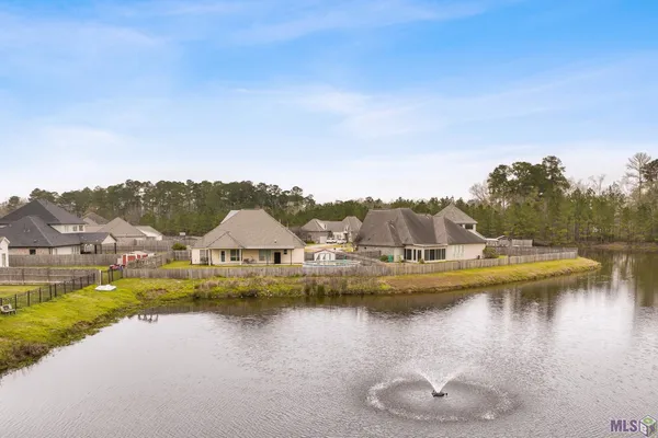 $300,000 | 13440 Larch Court, Denham Springs, LA 70726