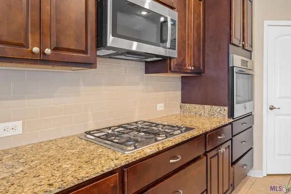 $300,000 | 13440 Larch Court, Denham Springs, LA 70726