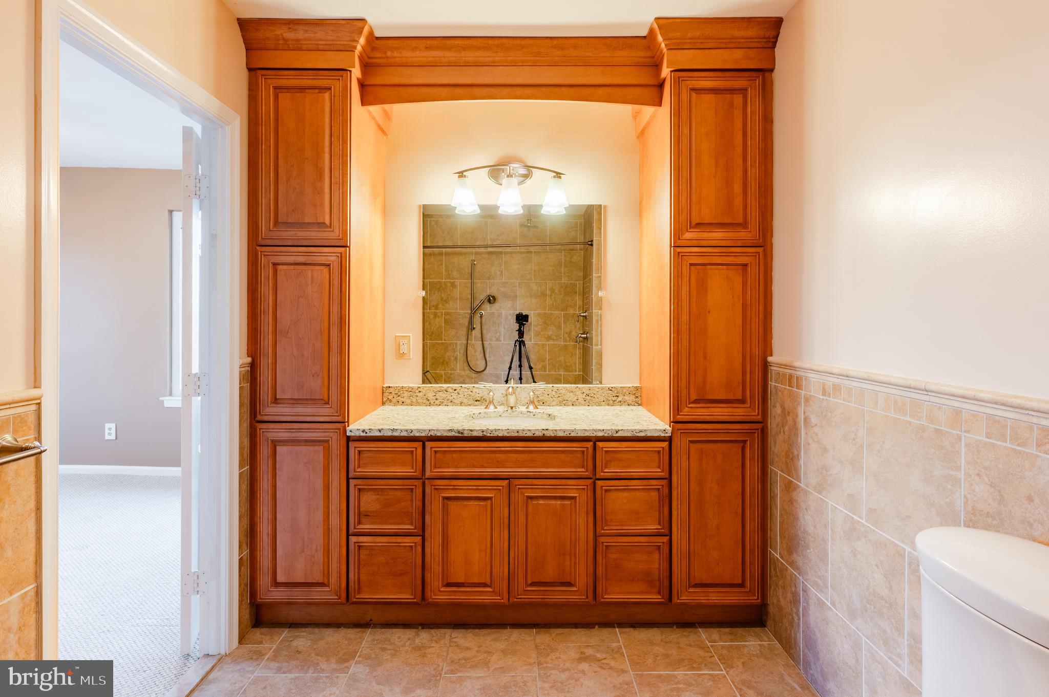 2400 Honey Run Road Ambler, PA 19002 - Photo 19 of 45 Primary Bath