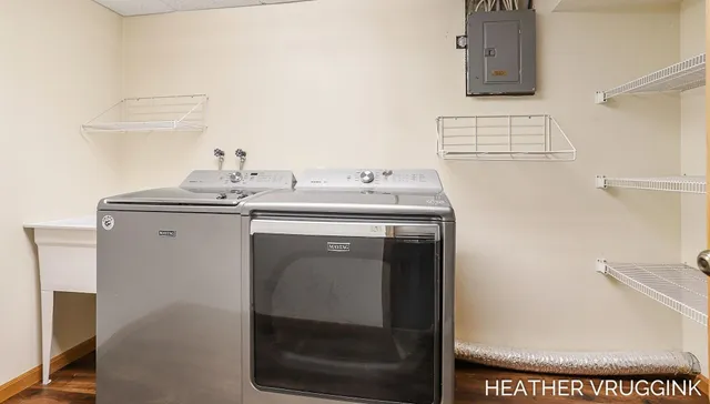 $360,000 | 2072 Oak Hollow Drive, Jenison, MI 49428