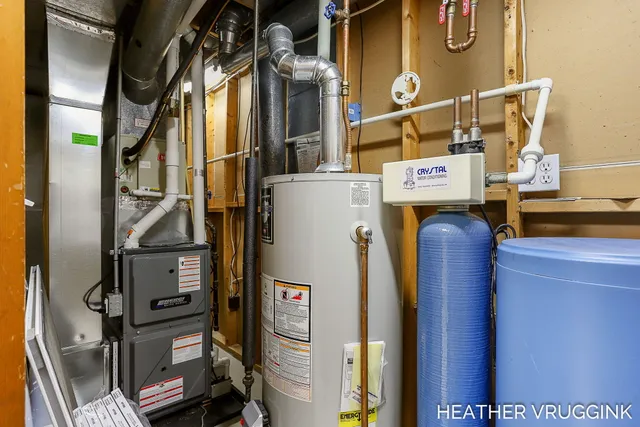 $360,000 | 2072 Oak Hollow Drive, Jenison, MI 49428