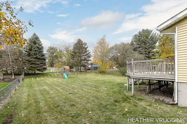 $360,000 | 2072 Oak Hollow Drive, Jenison, MI 49428