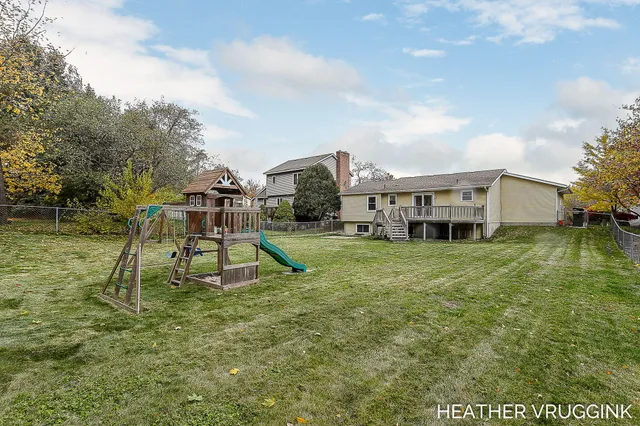 $360,000 | 2072 Oak Hollow Drive, Jenison, MI 49428