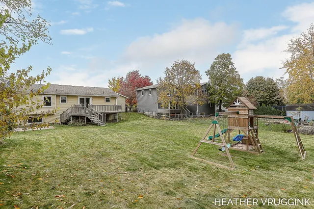 $360,000 | 2072 Oak Hollow Drive, Jenison, MI 49428