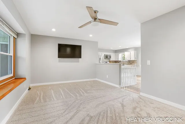 $360,000 | 2072 Oak Hollow Drive, Jenison, MI 49428