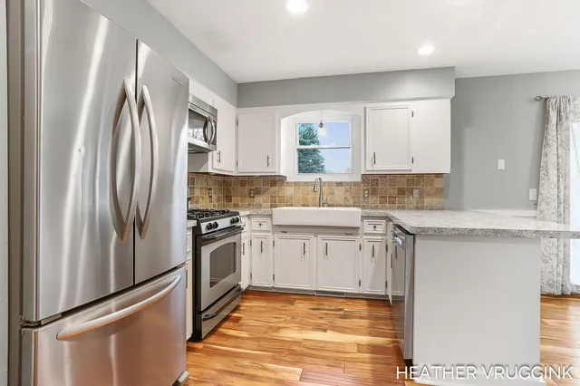 $360,000 | 2072 Oak Hollow Drive, Jenison, MI 49428