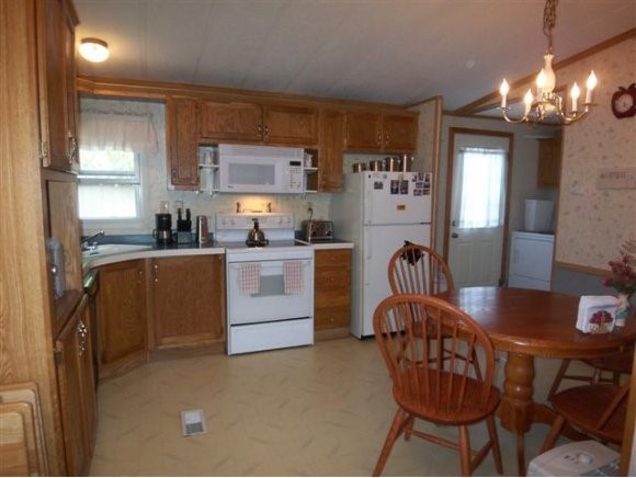 30 Kendall Pond Road, Unit 88 Derry, NH 03038 - Photo 4 of 16 Gallery Image 4