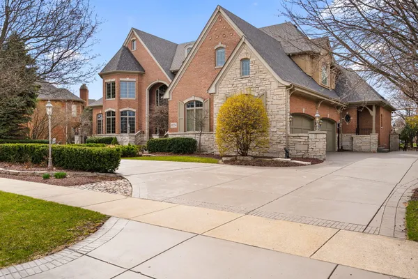 $1,857,000 | 10224 Cherrywood Lane, Munster, IN 46321