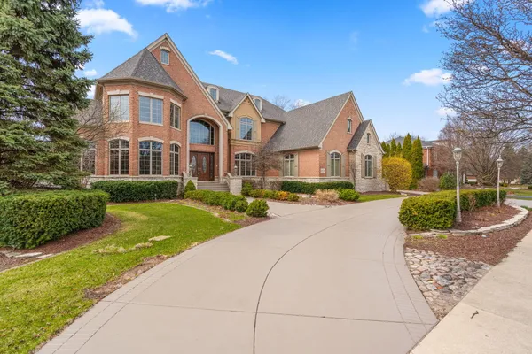 $1,857,000 | 10224 Cherrywood Lane, Munster, IN 46321