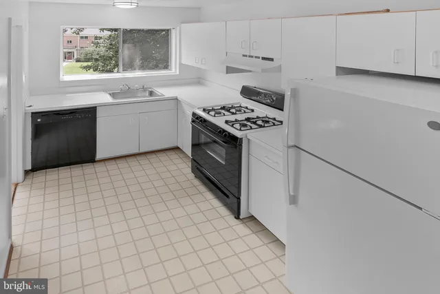 $239,000 | 10626 Weymouth Street, Unit 204, Bethesda, MD 20814