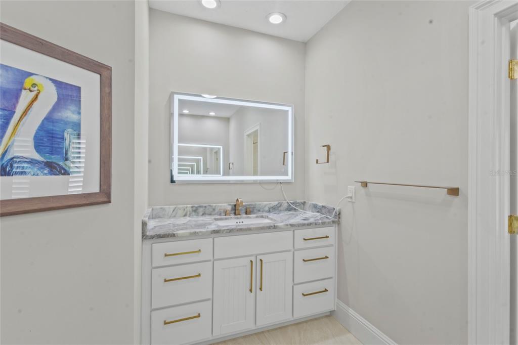 515 Forest Way Longboat Key, FL 34228 - Photo 25 of 53