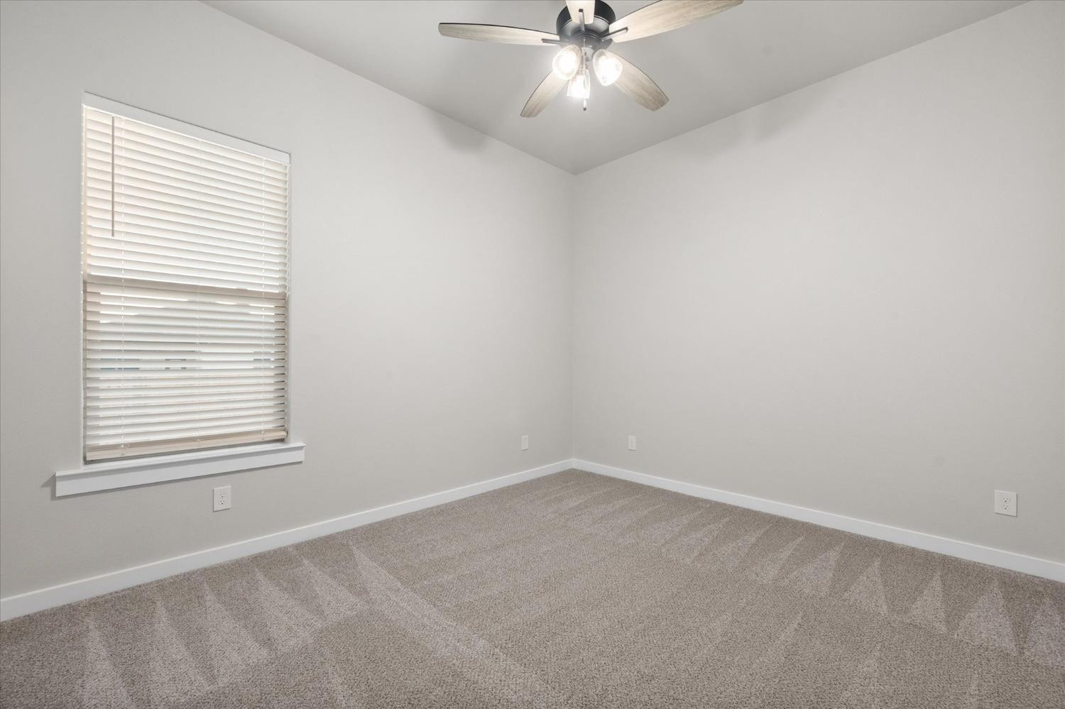 2011 141st Street Lubbock, TX 79423 - Photo 23 of 27 Photo 23