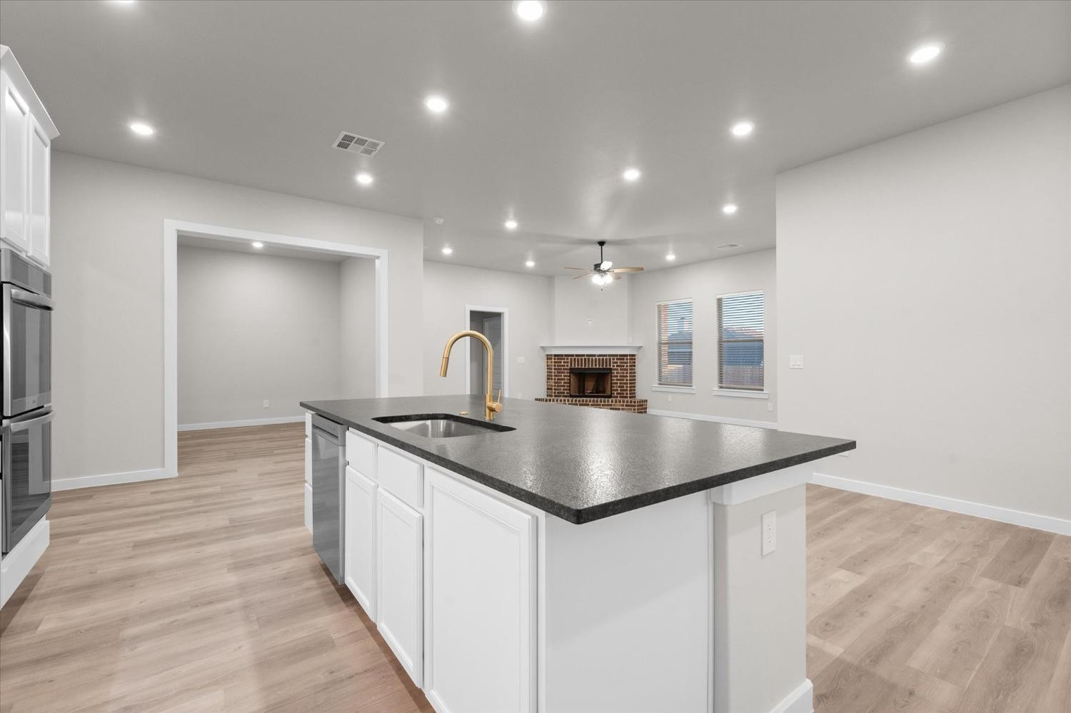 2011 141st Street Lubbock, TX 79423 - Photo 7 of 27 Photo 7