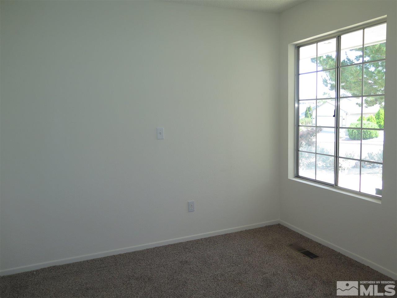 8427 Sopwith Boulevard Reno, NV 89506 - Photo 5 of 12 Photo 5