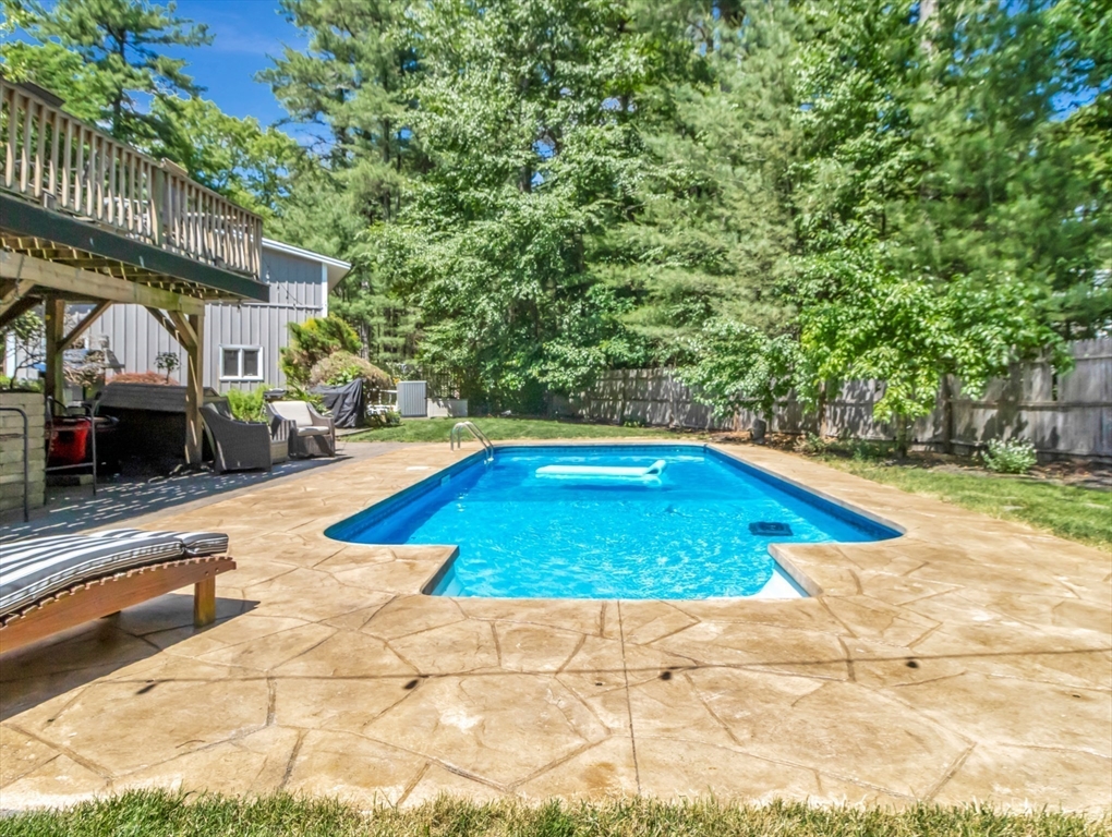 10 Mountain Road Easton, MA 02356 - Photo 8 of 42