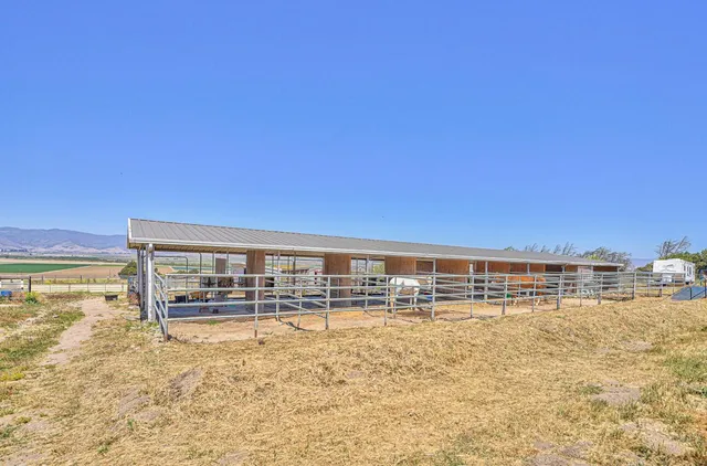 $4,925,000 | 844 River Road, Salinas, CA 93908