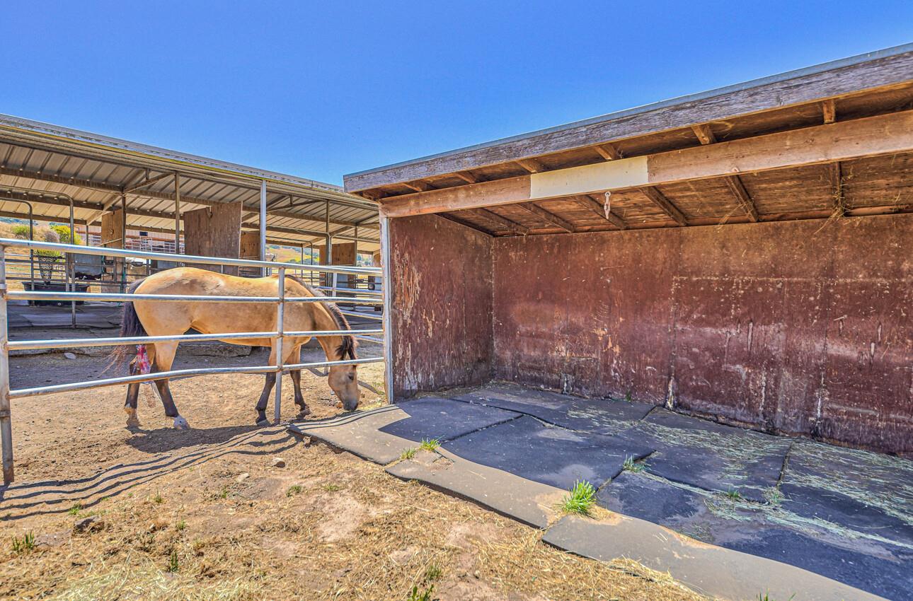 844 River Road Salinas, CA 93908 - Photo 21 of 77