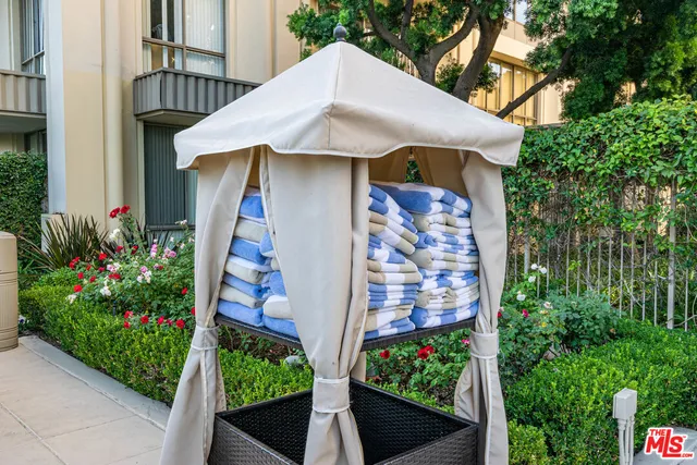 a view of a golf course with a park