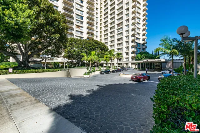 $5,000 | 2160 Century Park East, Unit 1607, Los Angeles, CA 90067