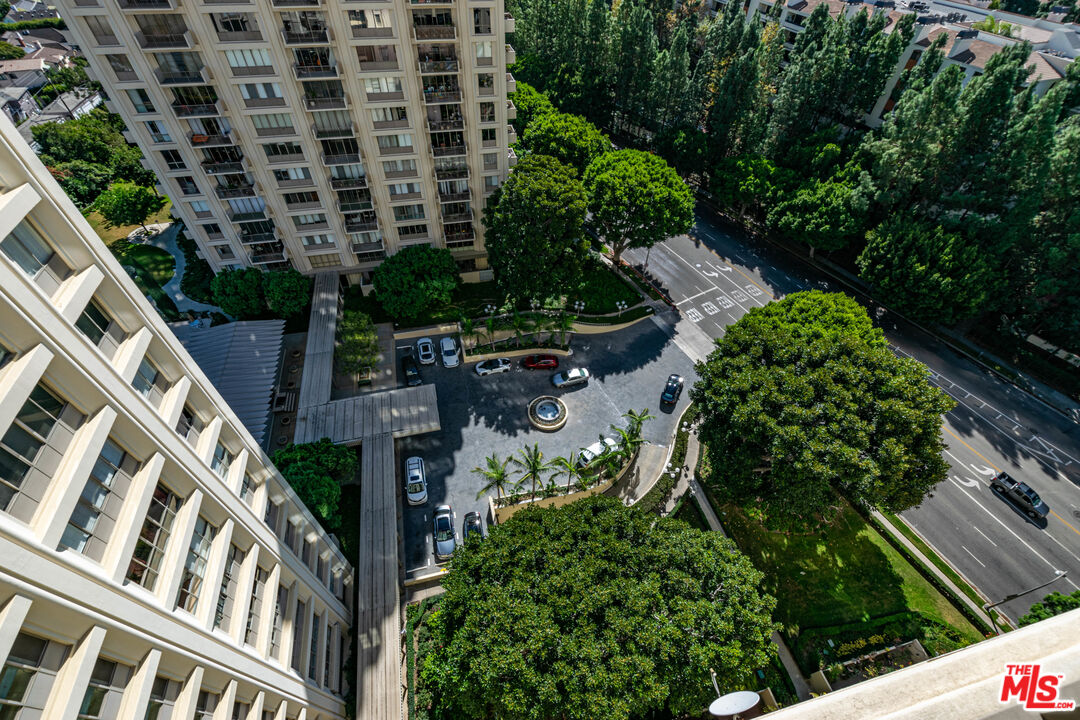 2160 Century Park East, Unit 1607 Los Angeles, CA 90067 - Photo 8 of 38 a view of building