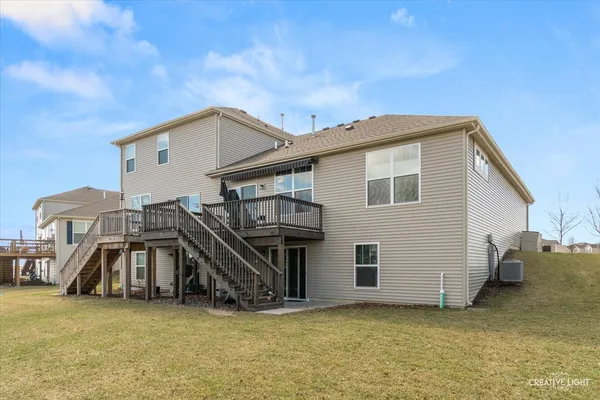 $369,900 | 1320 Hawk Hollow Drive, Yorkville, IL 60560