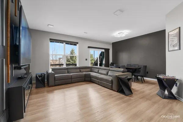 $369,900 | 1320 Hawk Hollow Drive, Yorkville, IL 60560