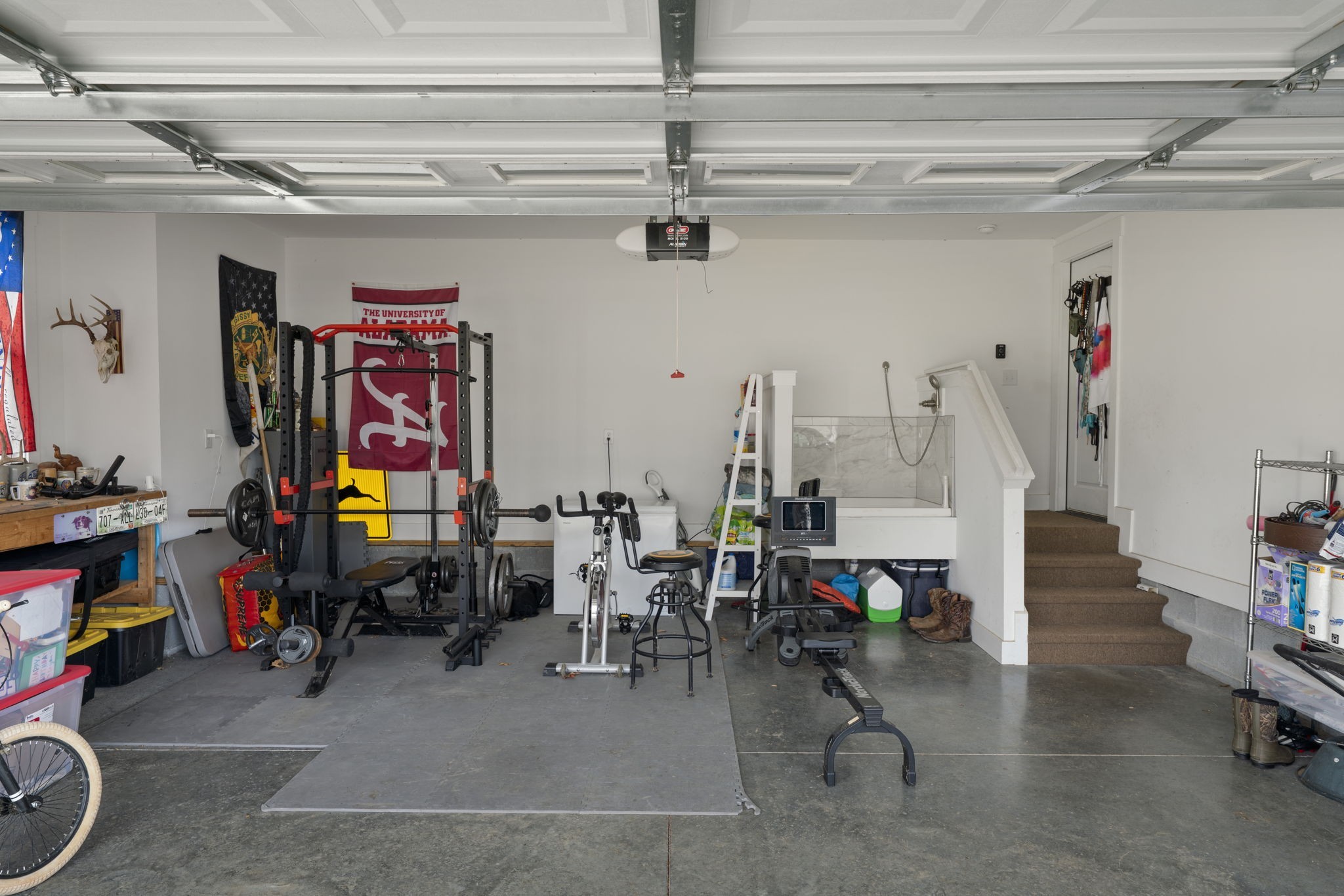 2086 Beverly Court Springfield, TN 37172 - Photo 3 of 39 a view of a room with gym equipment
