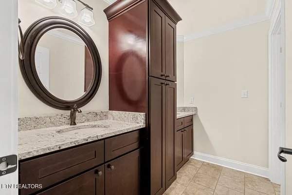 $769,900 | 239 Cool Springs Boulevard, Knoxville, TN 37934