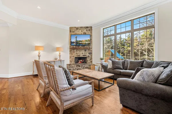 $769,900 | 239 Cool Springs Boulevard, Knoxville, TN 37934