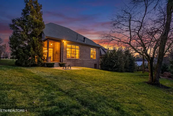 $769,900 | 239 Cool Springs Boulevard, Knoxville, TN 37934