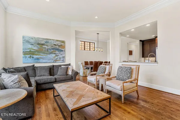 $769,900 | 239 Cool Springs Boulevard, Knoxville, TN 37934