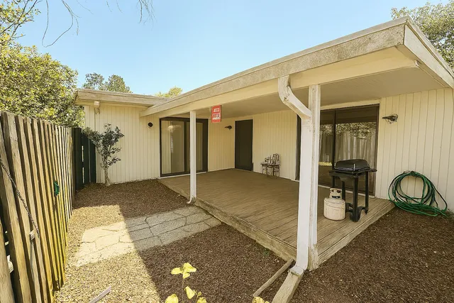 $305,000 | 807 Holbrook Circle, Fort Walton Beach, FL 32547