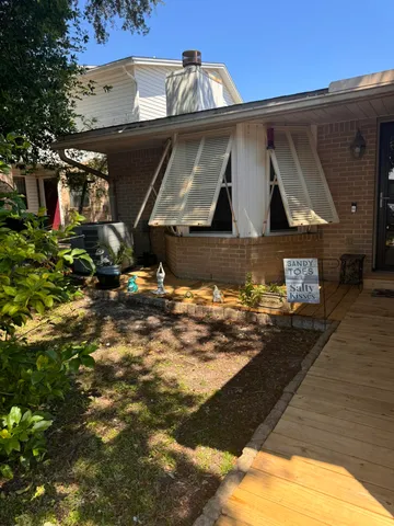 $305,000 | 807 Holbrook Circle, Fort Walton Beach, FL 32547