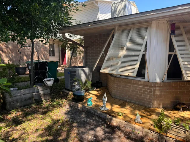 $305,000 | 807 Holbrook Circle, Fort Walton Beach, FL 32547