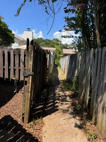 $305,000 | 807 Holbrook Circle, Fort Walton Beach, FL 32547