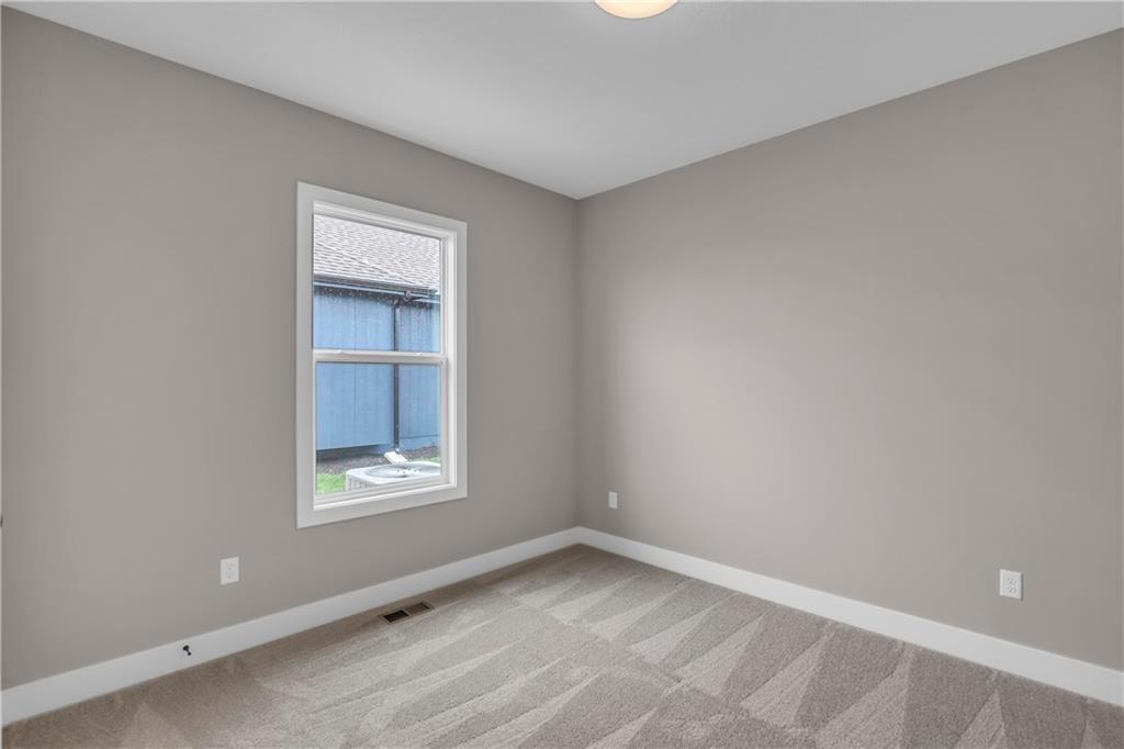 19326 South Skyview Lane Spring Hill, KS 66083 - Photo 24 of 38