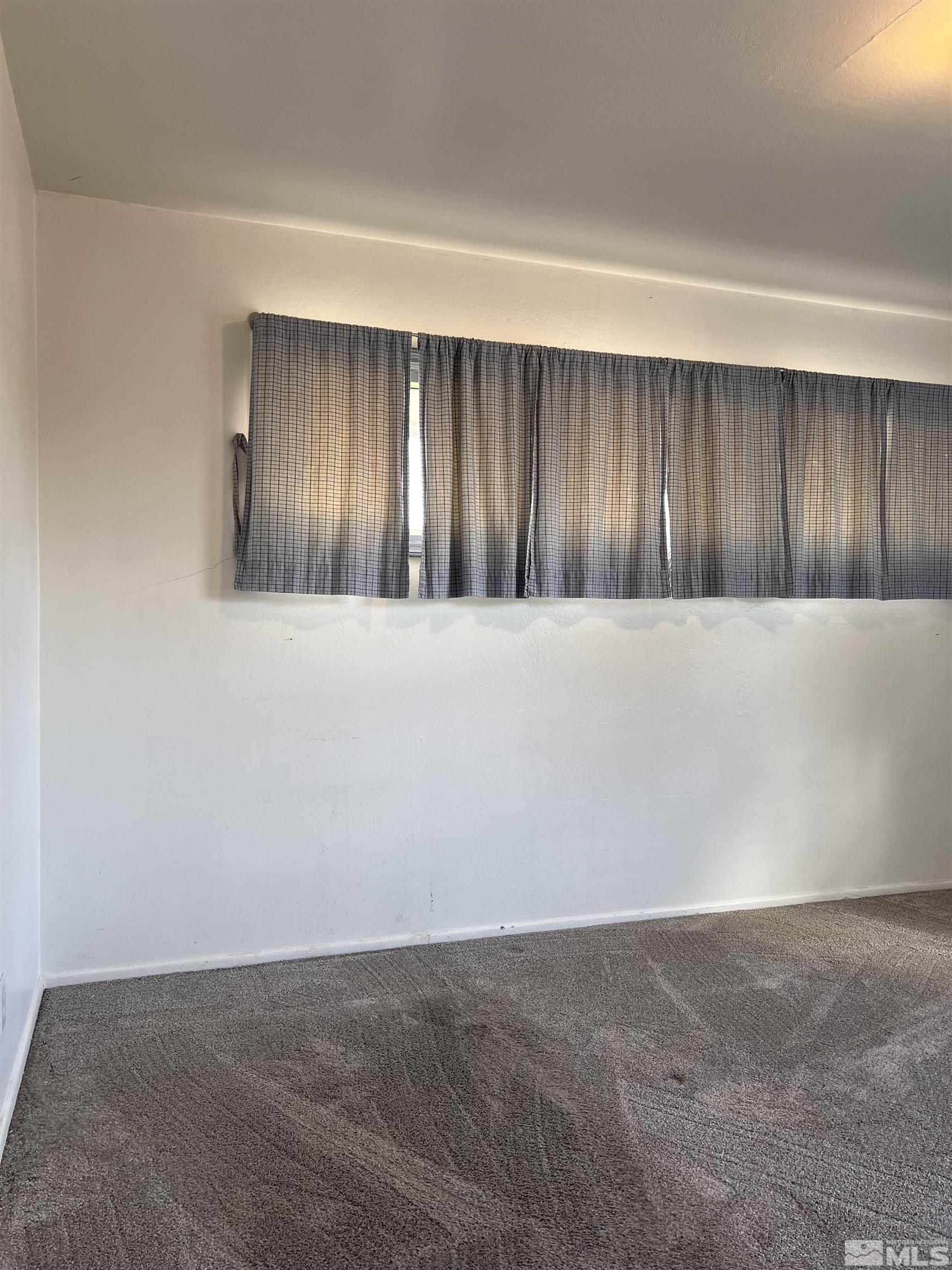 1425 Keystone Avenue Reno, NV 89503 - Photo 8 of 12 a view of an empty room