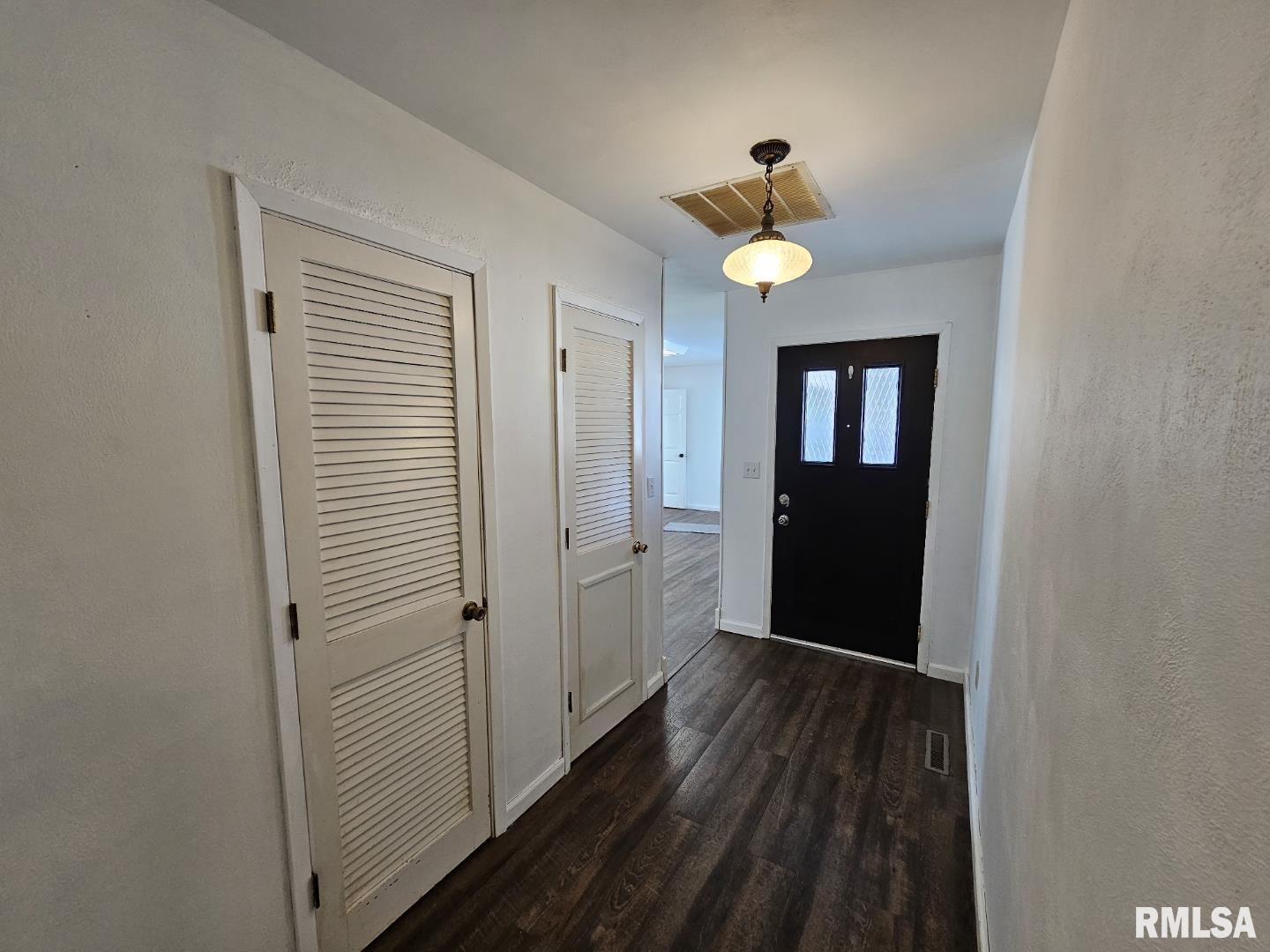 1382 Stacey Road Richview, IL 62877 - Photo 13 of 31