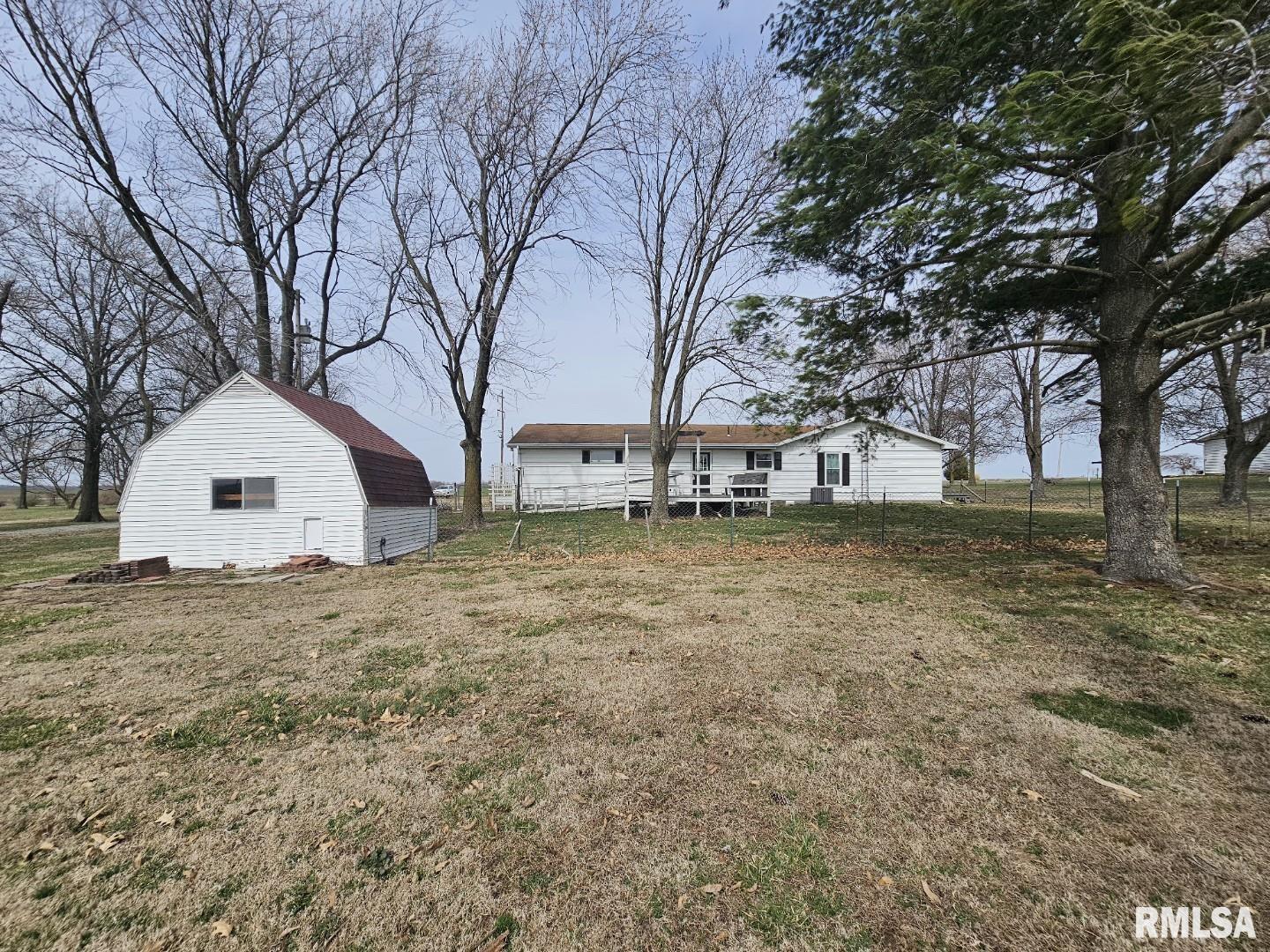 1382 Stacey Road Richview, IL 62877 - Photo 5 of 31