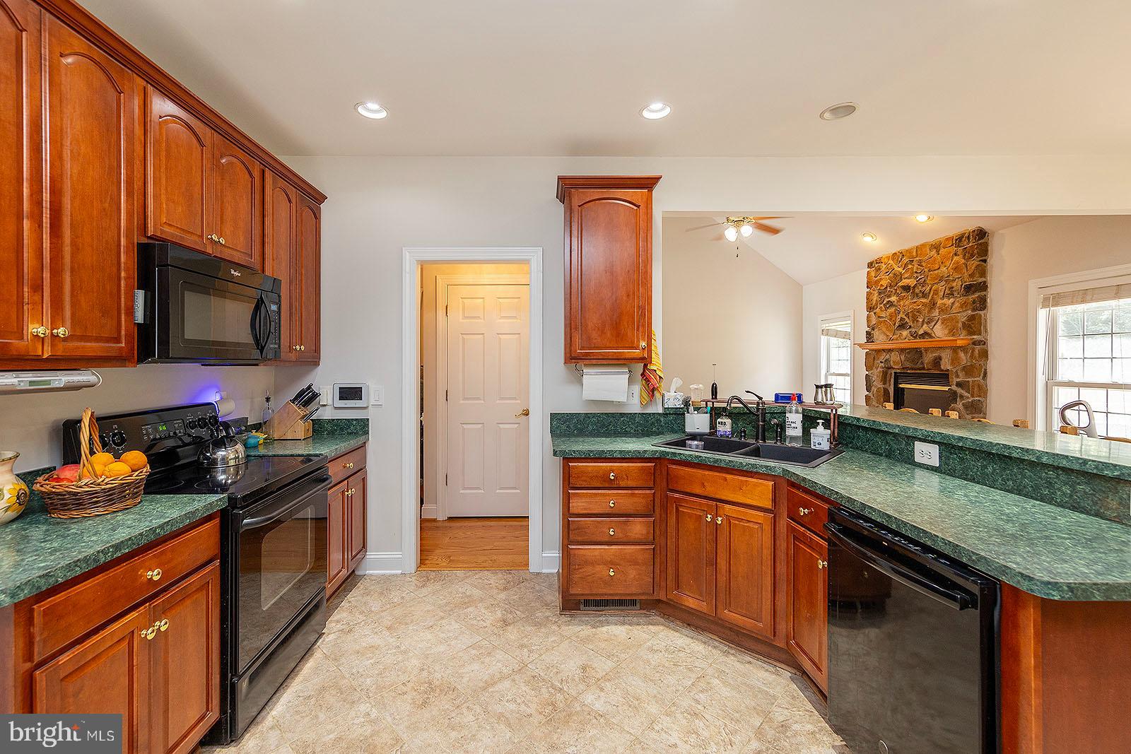 138 Travis Court Winchester, VA 22602 - Photo 13 of 46