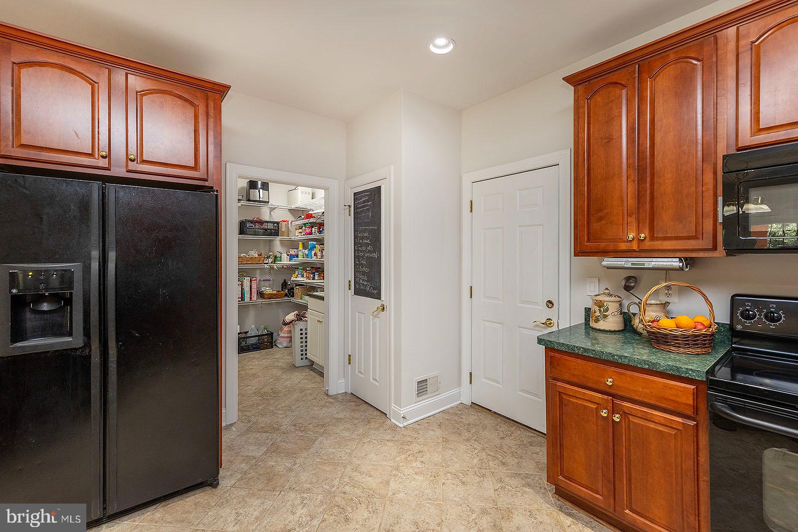 138 Travis Court Winchester, VA 22602 - Photo 10 of 46