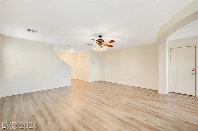 $2,100 | 11540 Kindsland Street, Las Vegas, NV 89183