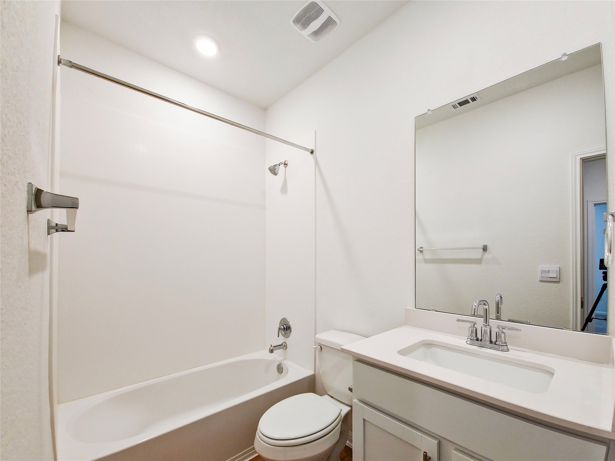 2313 March Hare Trace Leander, TX 78641 - Photo 26 of 30 Full bath with vanity and bathing tub / shower combination