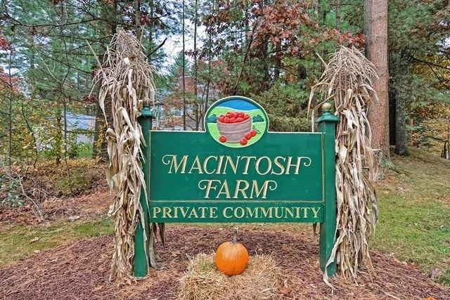 $635,000 | 4 Cortland Drive, Unit 4, Sharon, MA 02067