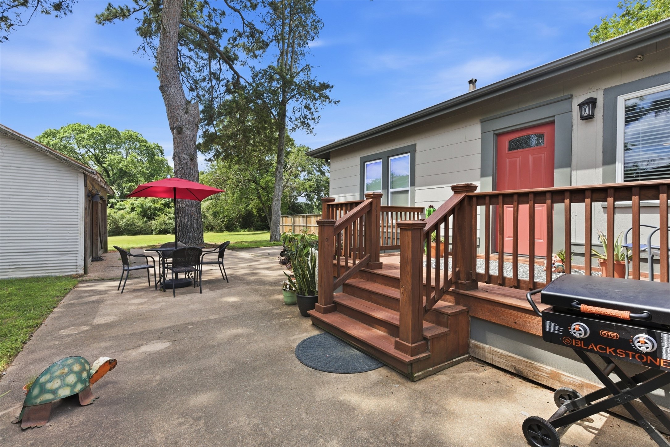 1726 13th Street Hempstead, TX 77445 - Photo 23 of 40 a view of a bench in a patio