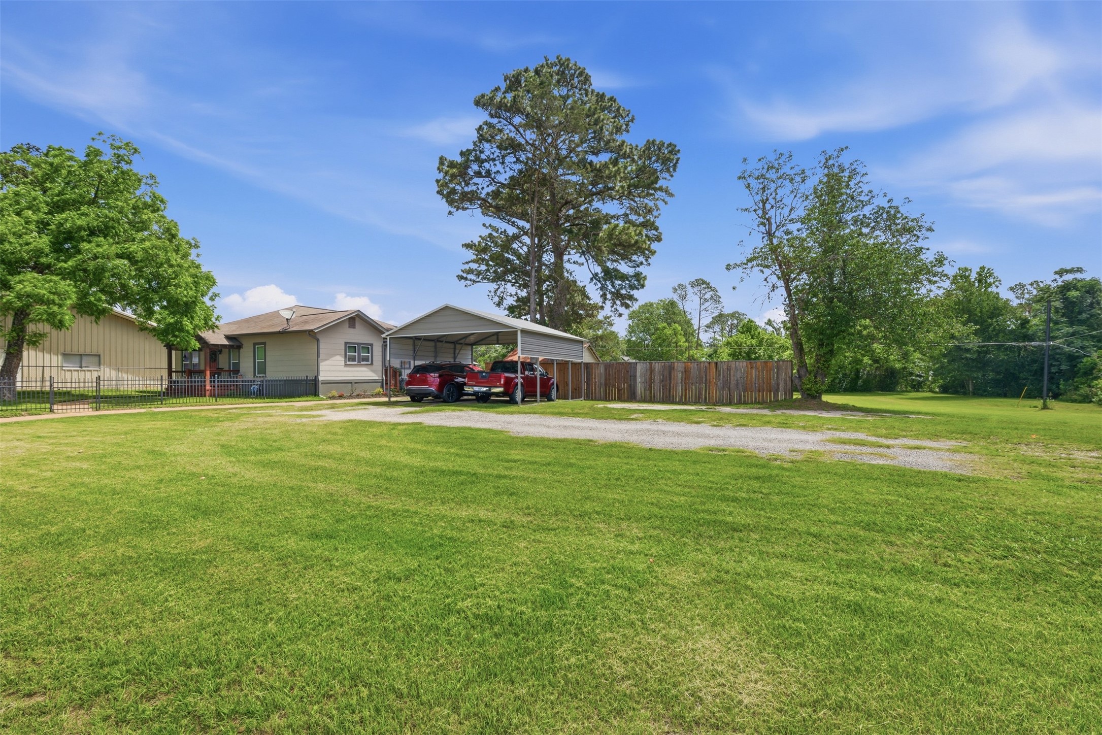 1726 13th Street Hempstead, TX 77445 - Photo 28 of 40 a front view of a house with garden